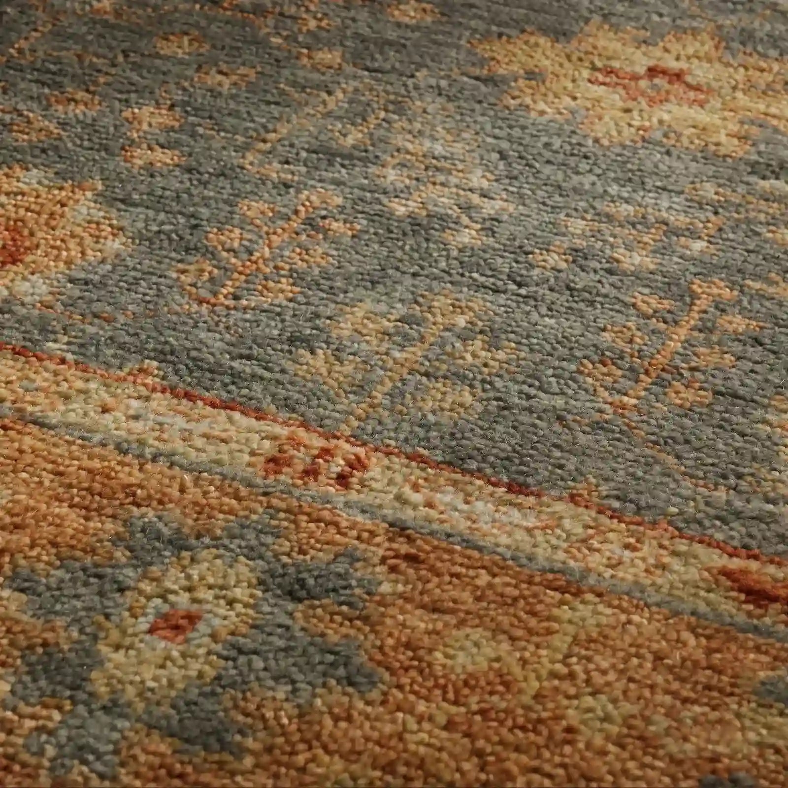 Asphyn Wool Round Area Rug with 100% Wool Carpet Combining Aesthetics & Practicality