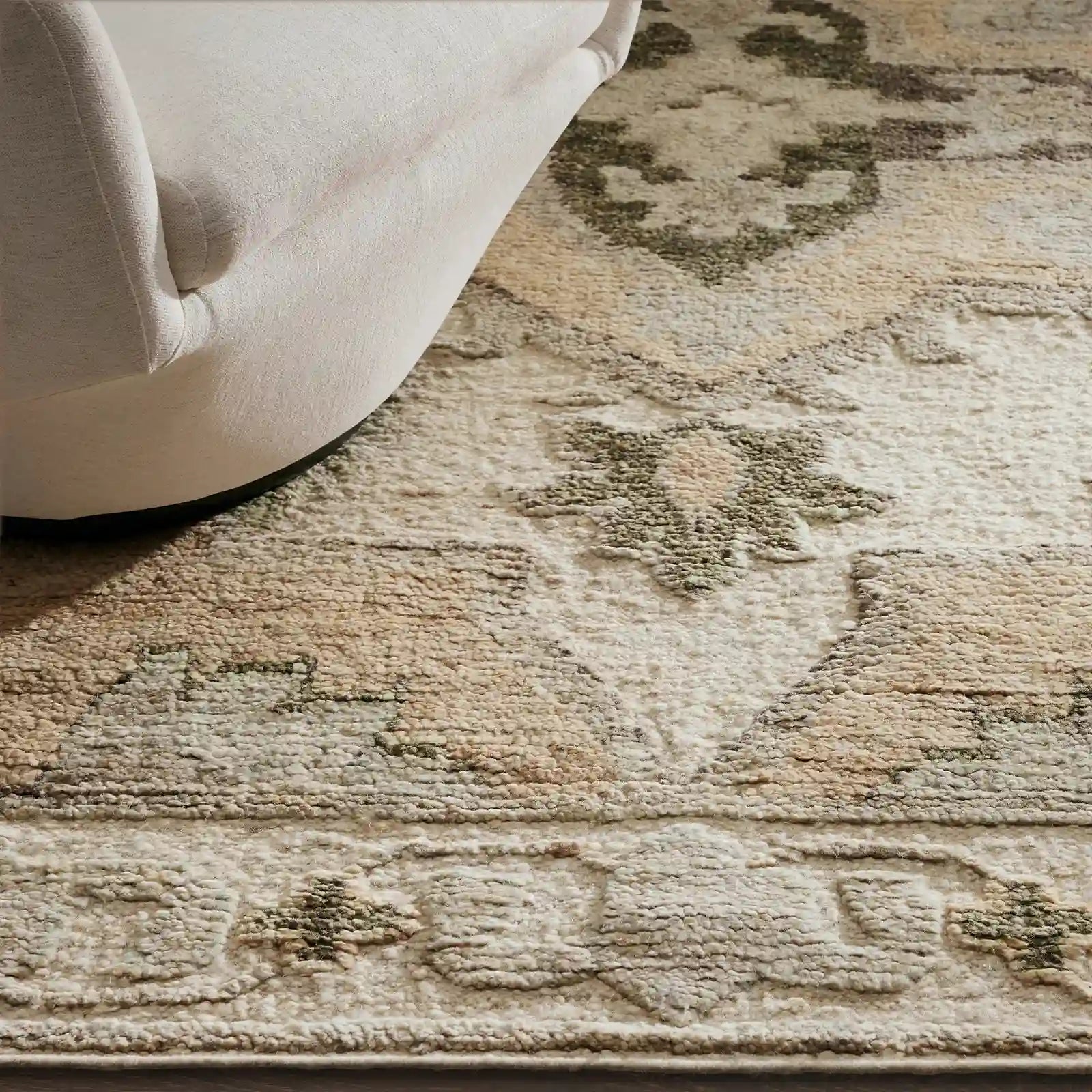Giahra Wool Area Rug in Natural Tones Hand-Tufting Technique Carpet American Vintage Tribal Style