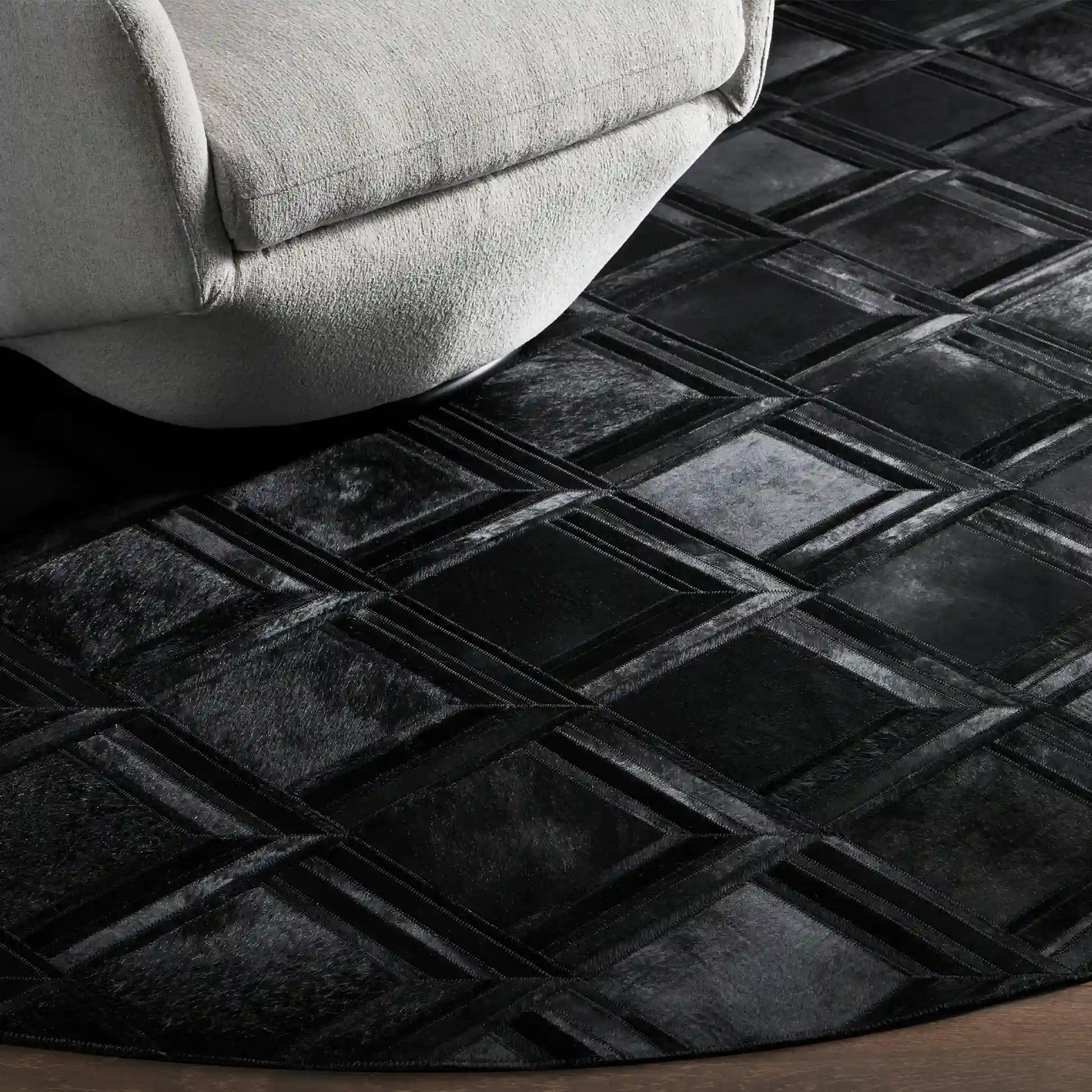 Grira Runder Teppich aus Naturfell Modern Luxuriöser geometrischer Teppich im Fell-Stil