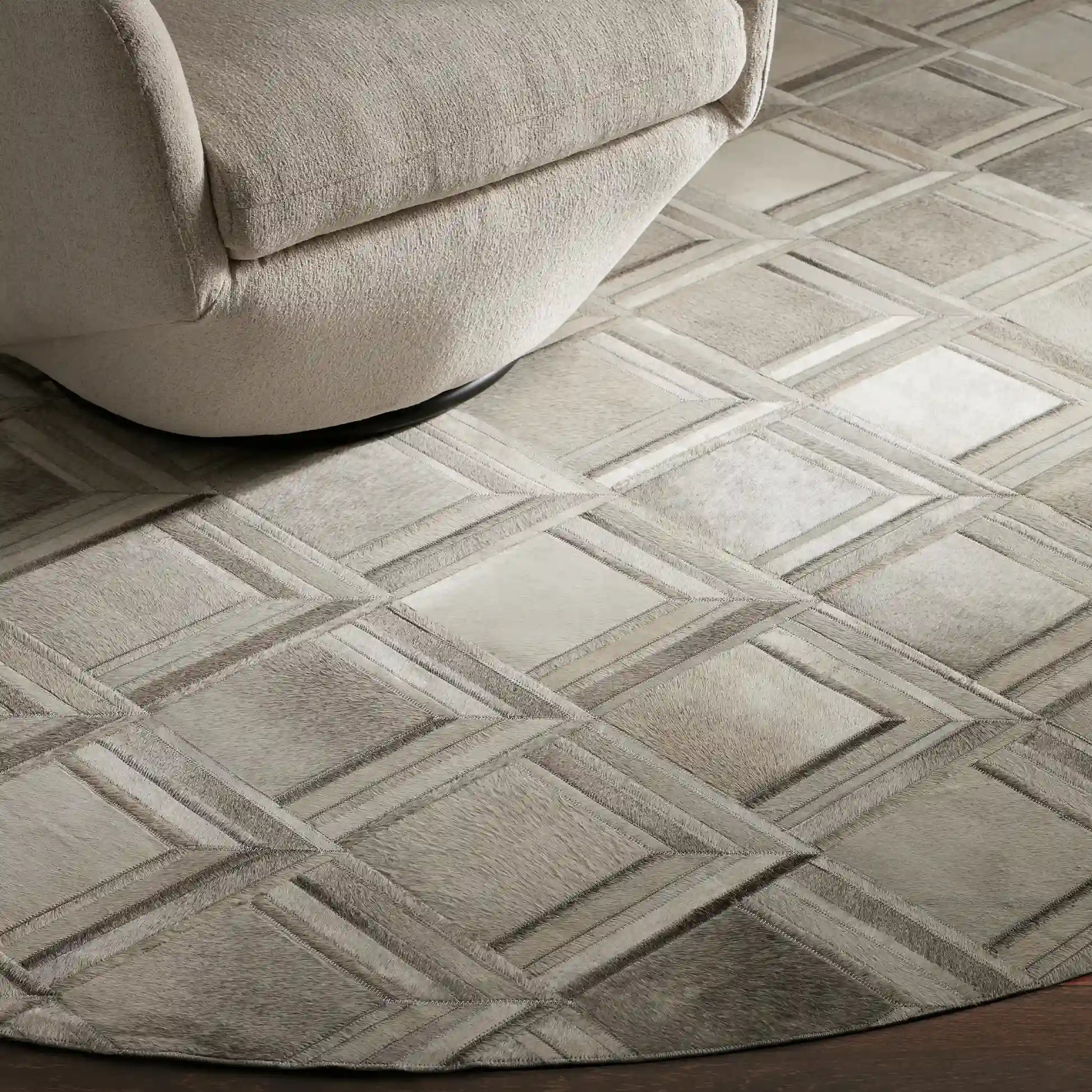 Grira Runder Teppich aus Naturfell Modern Luxuriöser geometrischer Teppich im Fell-Stil