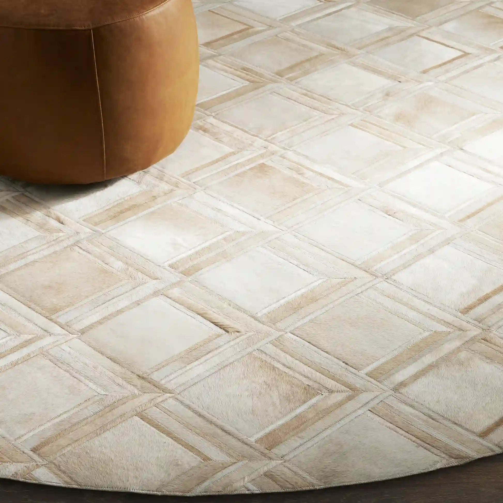 Grira Runder Teppich aus Naturfell Modern Luxuriöser geometrischer Teppich im Fell-Stil
