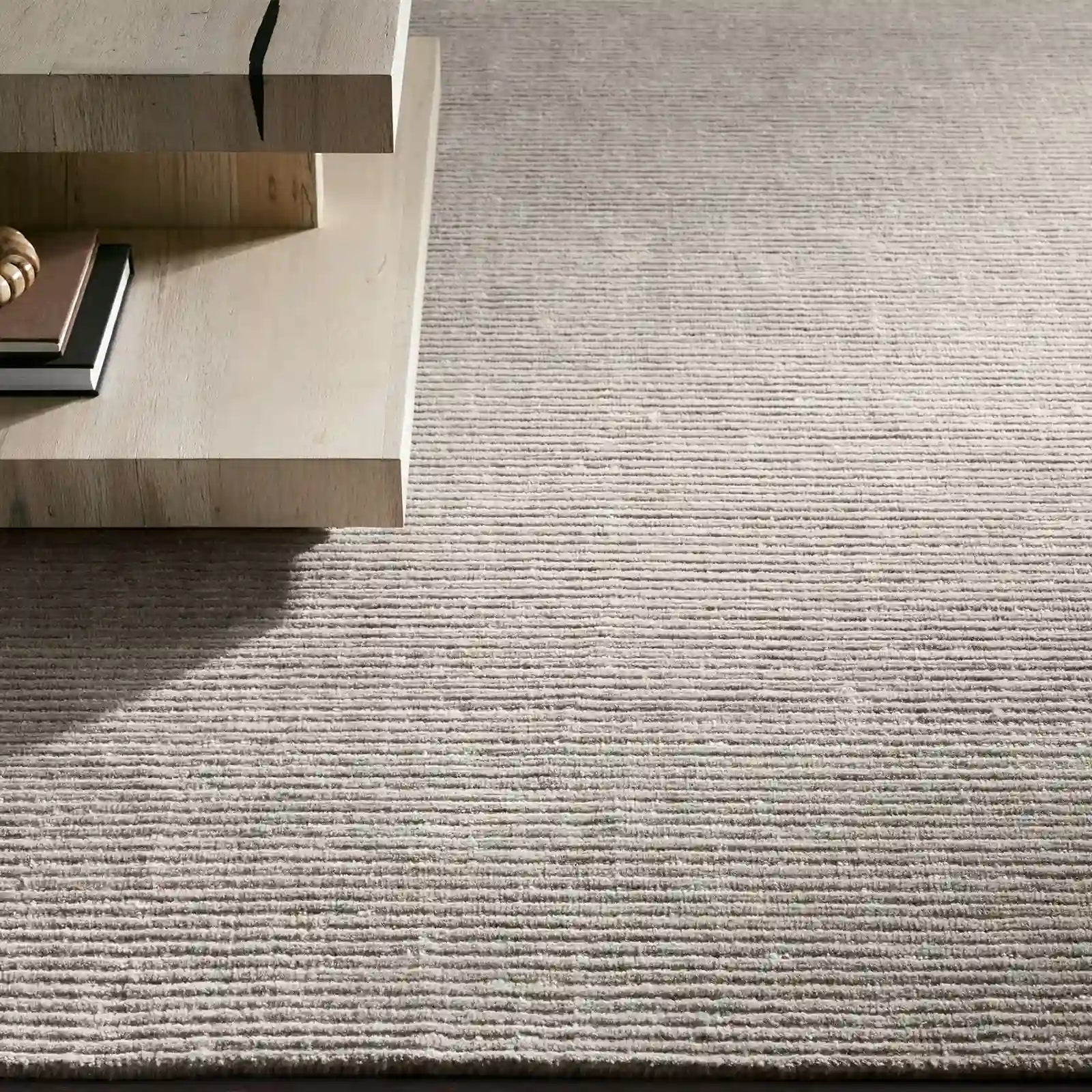 Orien Handgetufteter Performance-Teppich Einfacher, pflegeleichter und stilvoller Teppich Moderner, linear texturierter Performance-Stil
