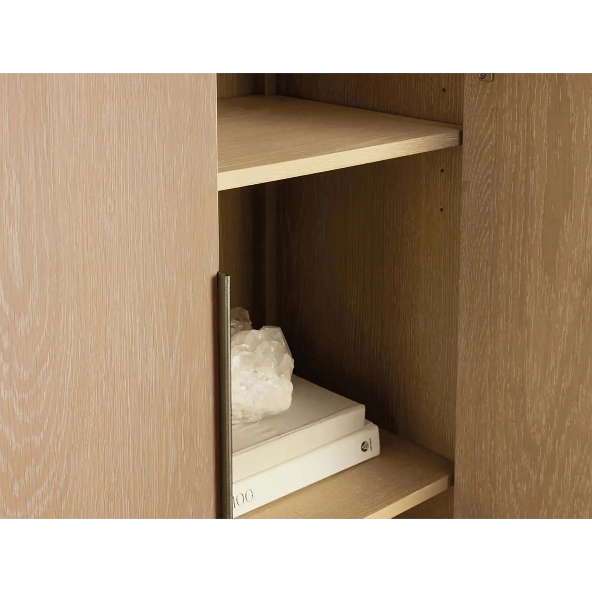 Hoher Aufbewahrungsschrank von Caden Wood, Vitrine aus Walnussholz, Esszimmerschrank, Eingangsbereich, Geschirrschrank
