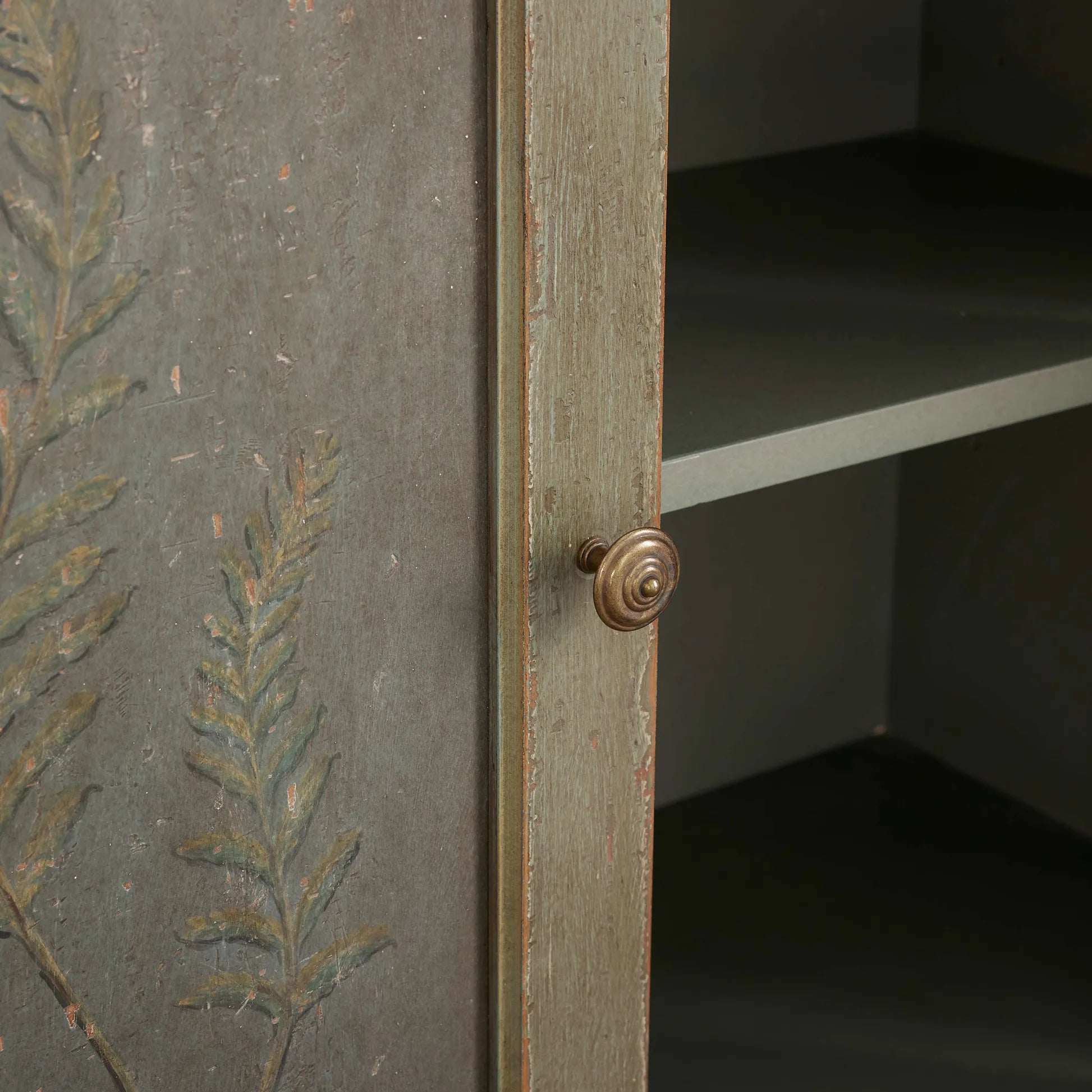 Cosetta Hand-painted Fern Motif Buffet Sideboard Antique Wood Entryways Cabinet