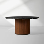 Table à manger ronde Caden avec plateau en pierre, en noyer ou en chêne avec piètement sculptural