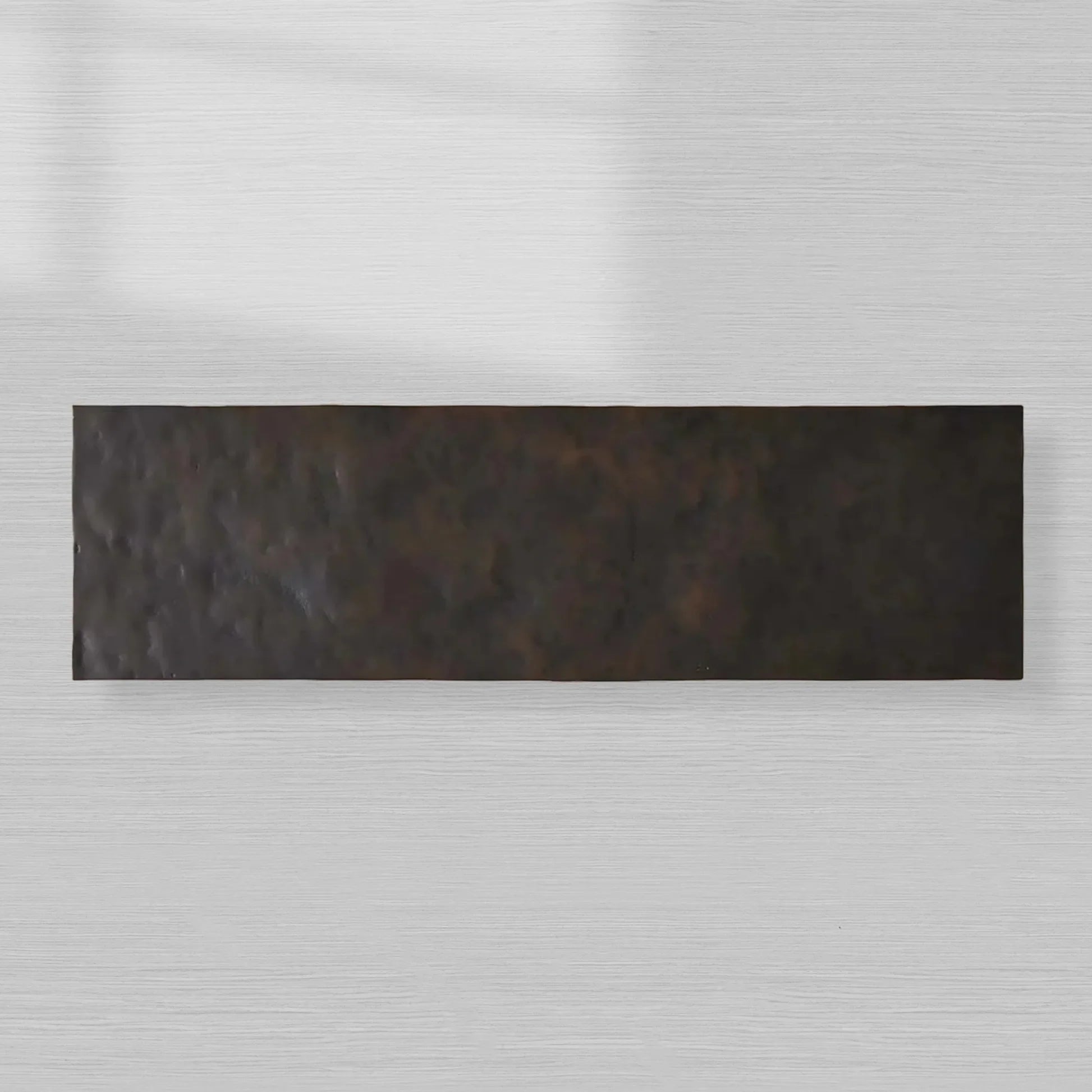 Sydney Skulpturaler Aluminium-Konsolentisch Moderner Skulpturaler Stil Eingangsbereich Wandtisch