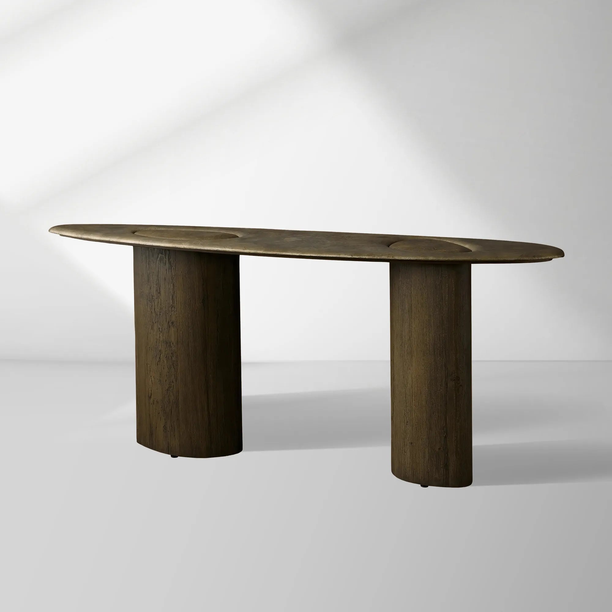 Sucurro Konsole aus gespaltenem Primavera-Holz, Eingangstisch mit oxidierter Aluminiumplatte, moderner Minimalismus-Stil, Flurtisch