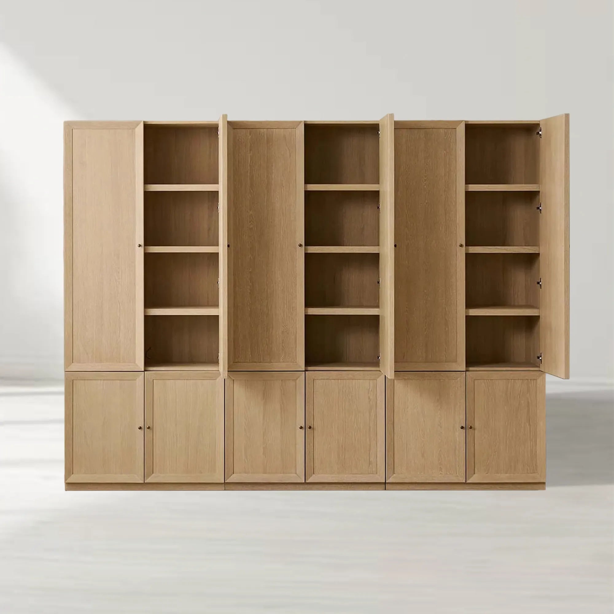 Nason Modularer hoher Eichenschrank für moderne Wohnzimmer mit großen Schließfächern