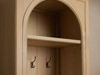Armoire d'entrée haute Hattie en chêne avec crochets 