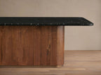 Caden Esstisch mit schwarzer Marquina Steinplatte, amerikanischer Nussbaumholzfuß, luxuriöser Stil