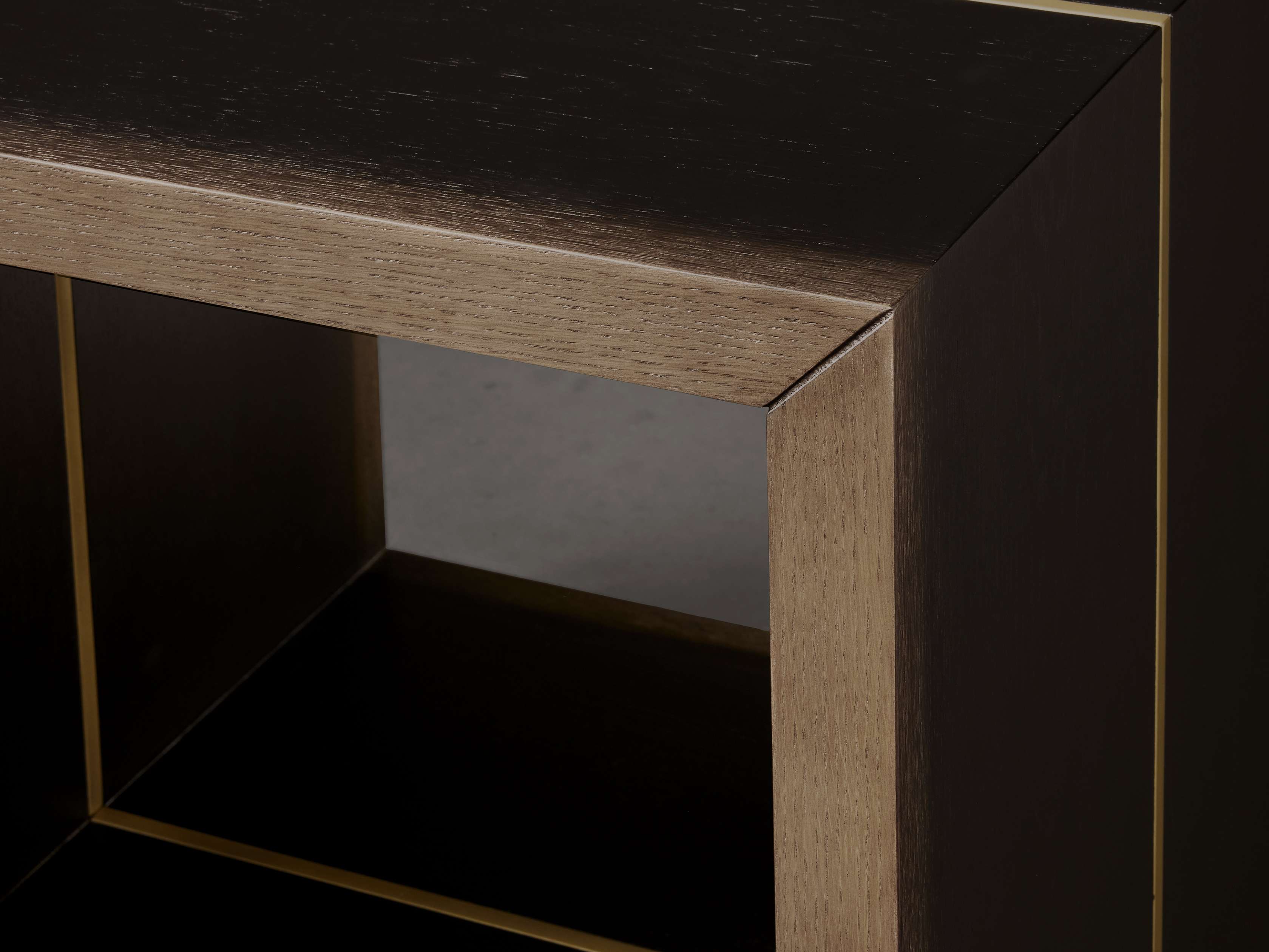 Table d'appoint carrée en bois massif Mihaela