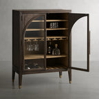 Hattie Holz-Barschrank, niedriger Weinschrank im Mid-Century-Modern-Stil aus Eiche
