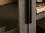 Harrow Hochvitrinen mit Shagreen-Imitat