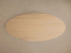 Perth Oval Esstisch aus massiver rumänischer Eiche, handgeschnitzt, moderner Stil