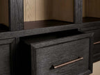 Armoire d'entrée haute Hattie en chêne avec crochets 