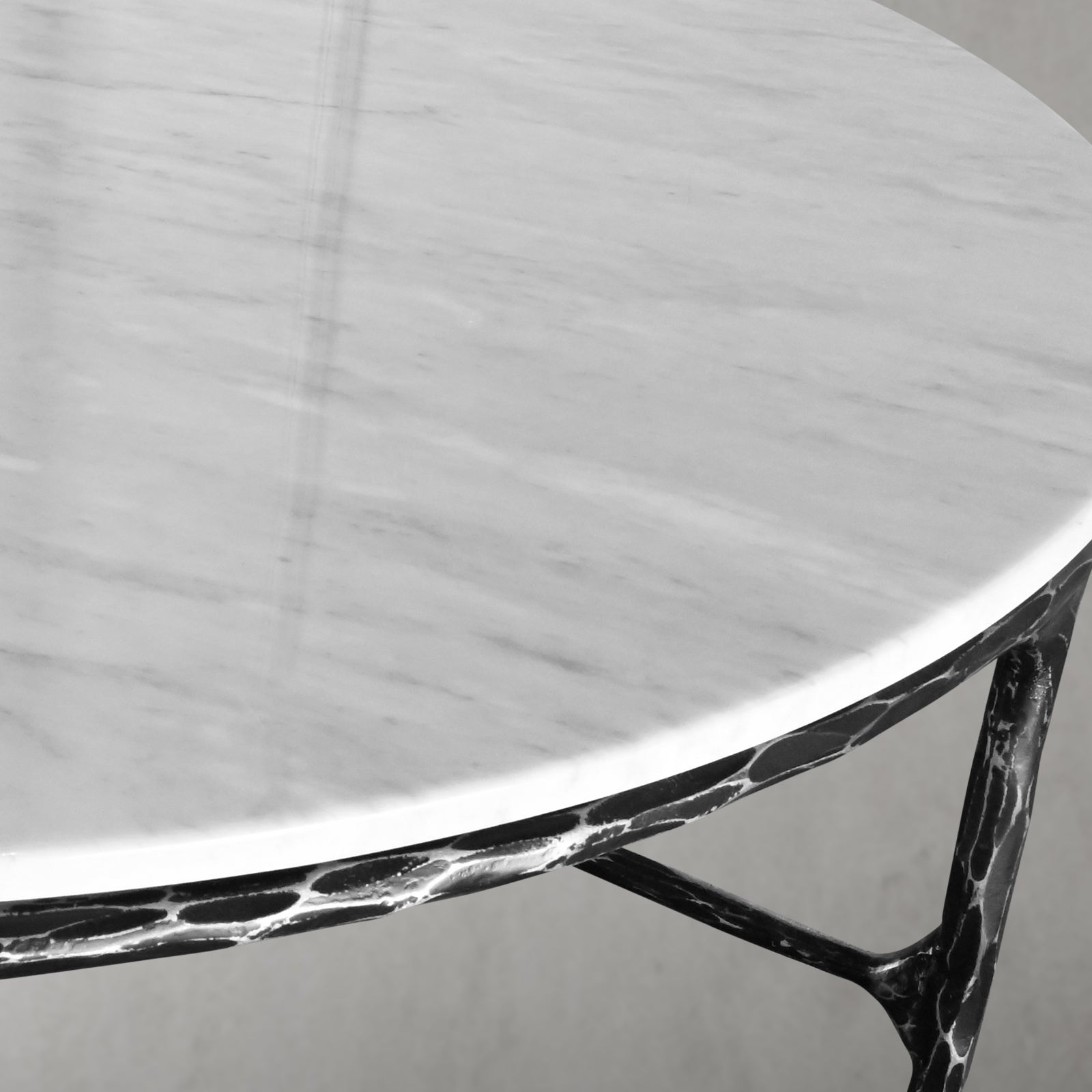 Thaddeus Metal Marble Round Coffee Table Hand-Forged Style O & X Living Sofa Center Tea Table