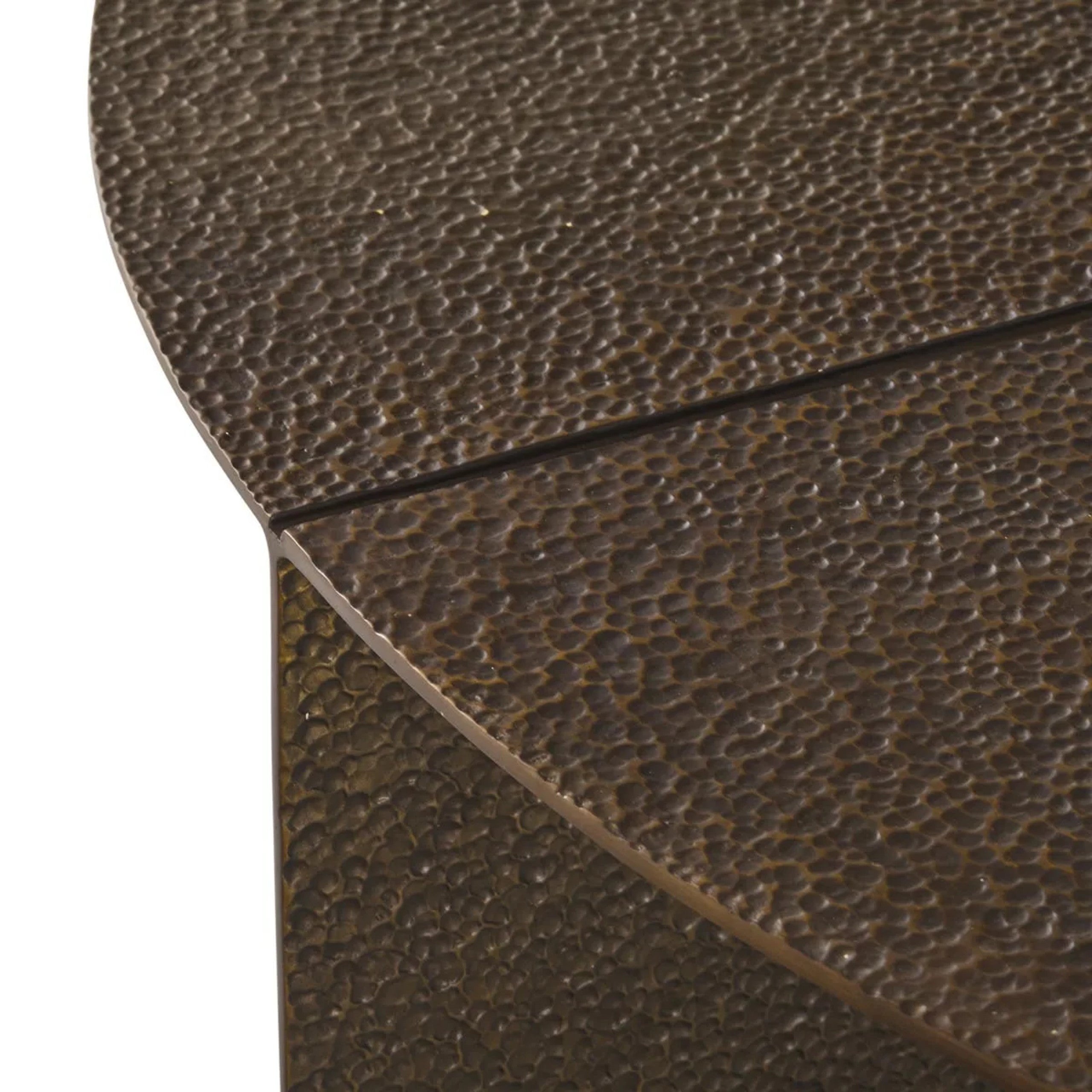 Bowie Couchtisch mit gehämmertem Couch-Zentral-Teetisch aus Aluminiumguss in Antikbronze