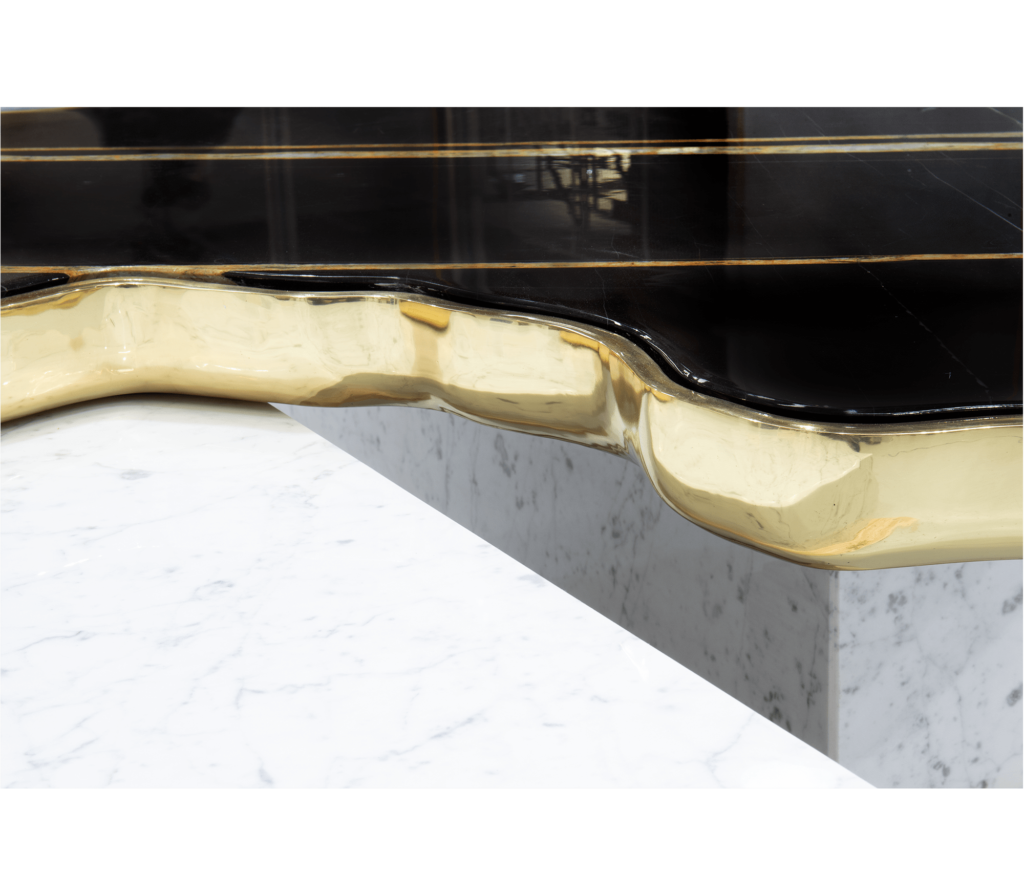 Luxury Black & White Coffee Table with Sculptural Design & High Gloss Finish