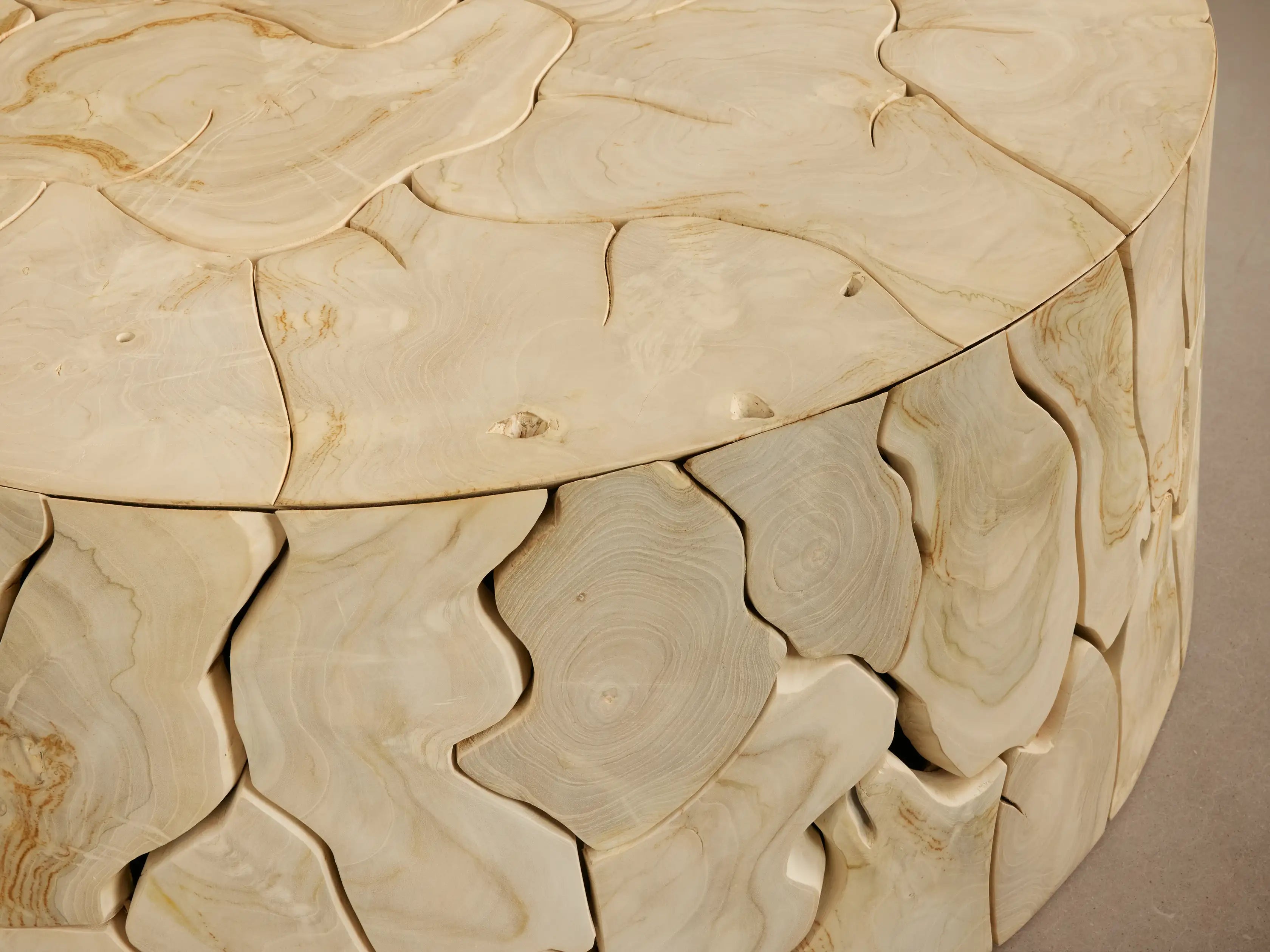 Kalmar Natural Teak Wood Round Coffee Table Hand-Assembled Slices Cocktail Table Unique Living Room Center Tea Table Natural Style1