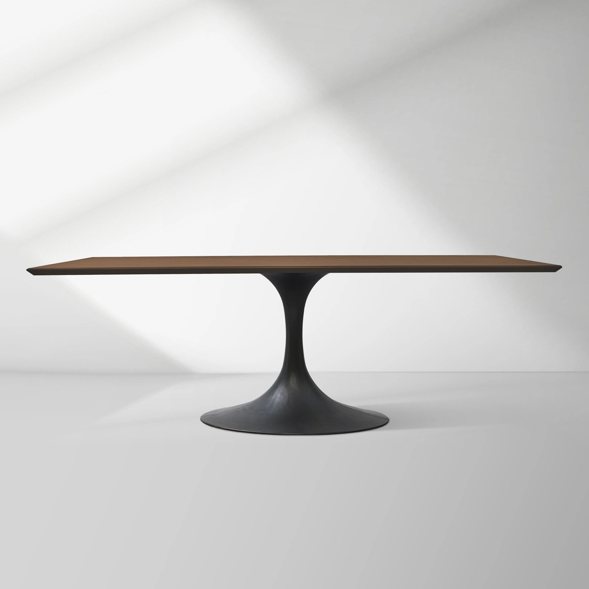 Aero Solid Wood Top Dining Table Tulip Rectangular Dining Table with Cast Steel Pedestal Base