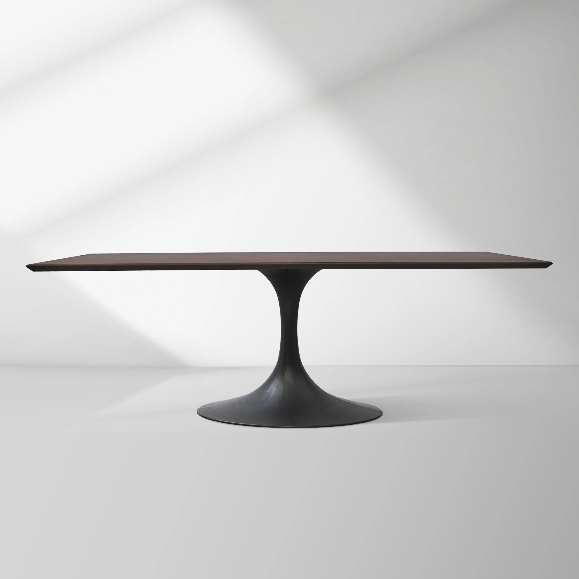 Aero Solid Wood Top Dining Table Tulip Rectangular Dining Table with Cast Steel Pedestal Base