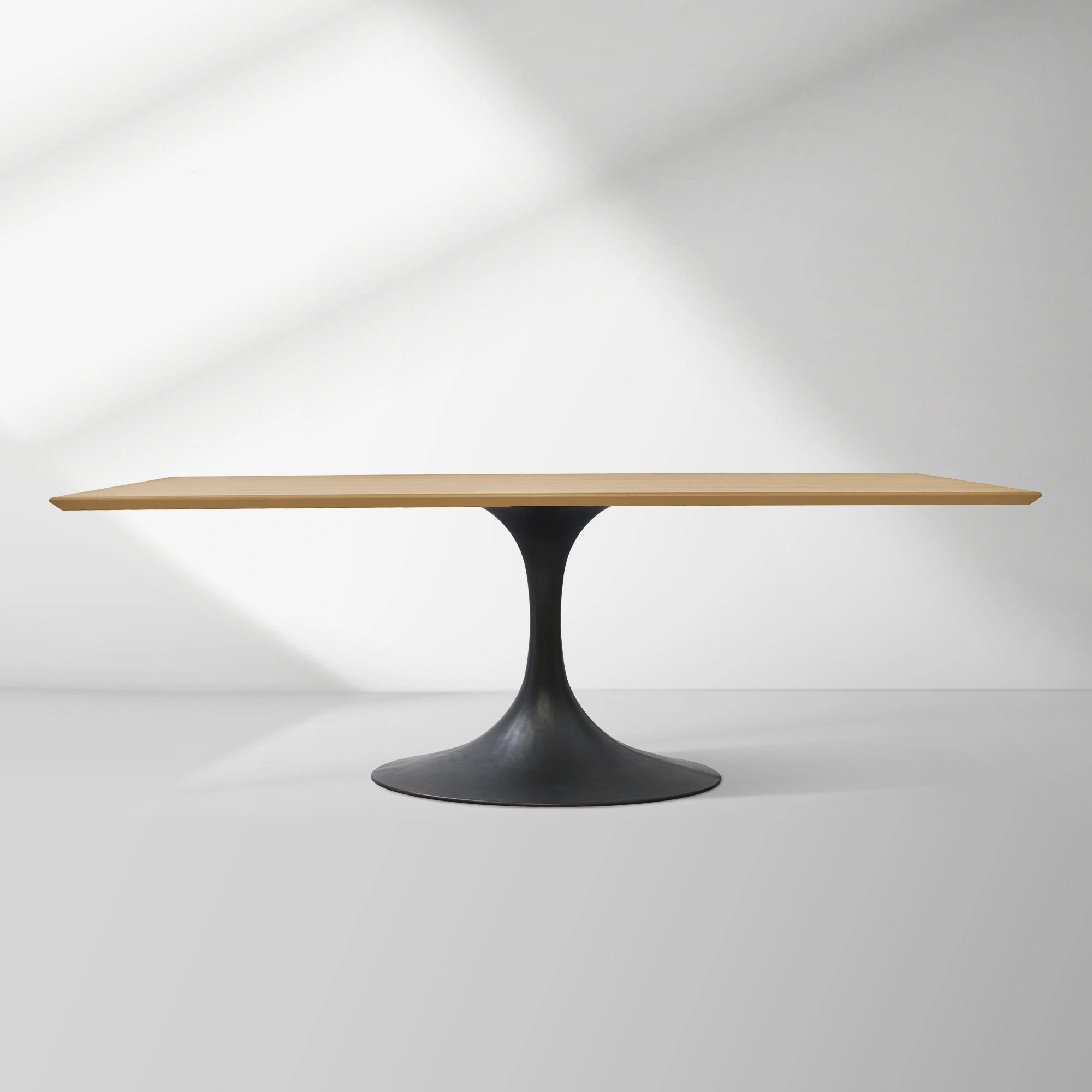 Aero Solid Wood Top Dining Table Tulip Rectangular Dining Table with Cast Steel Pedestal Base
