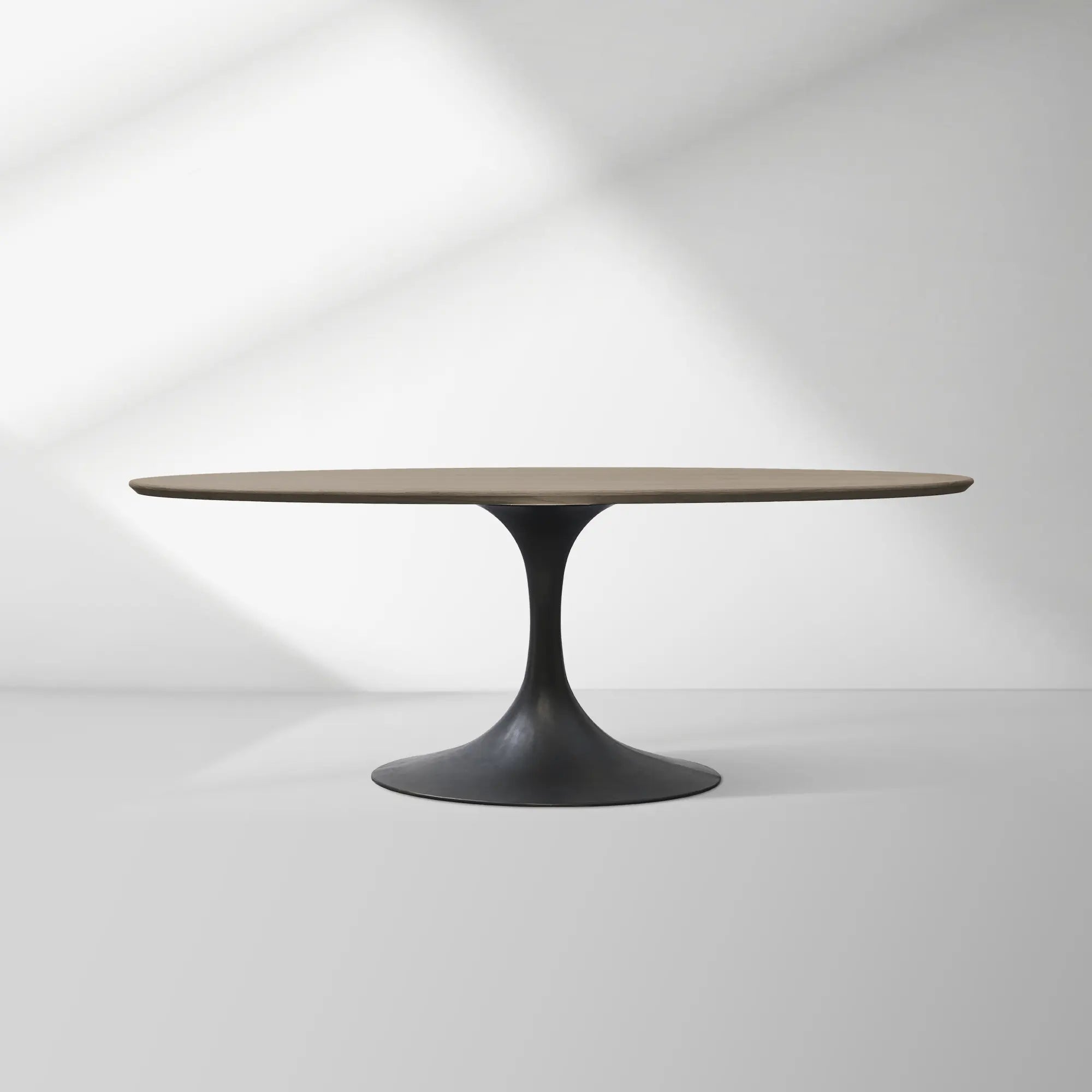 Aero Oval Solid Wood Dining Table Tulip Round Dining Table with Cast Steel Base