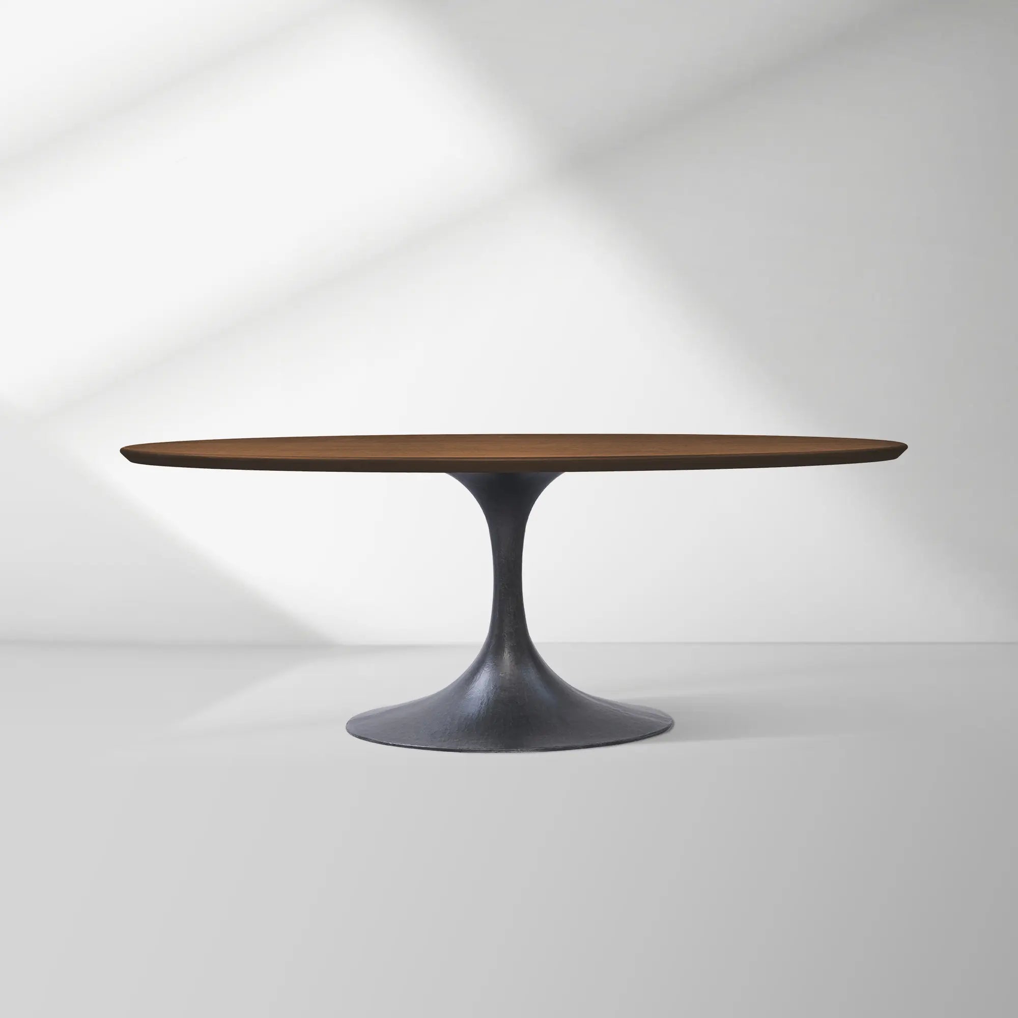 Aero Oval Solid Wood Dining Table Tulip Round Dining Table with Cast Steel Base
