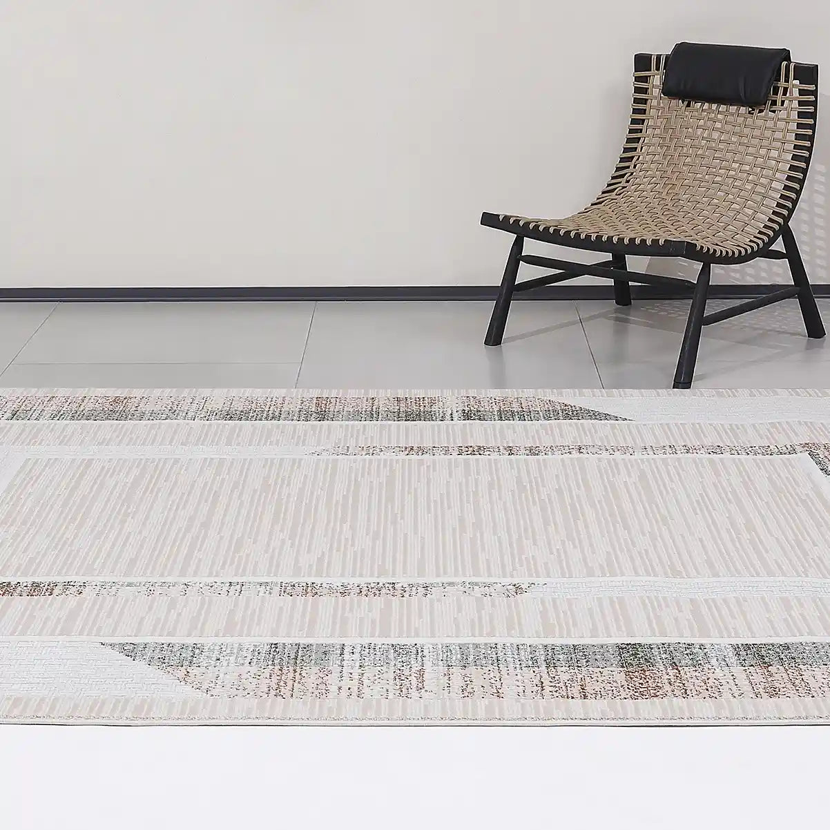 Tapis de zone neutre abstrait Meilade encadré avec cadre moderne de luxe léger avec tapis de style superposé