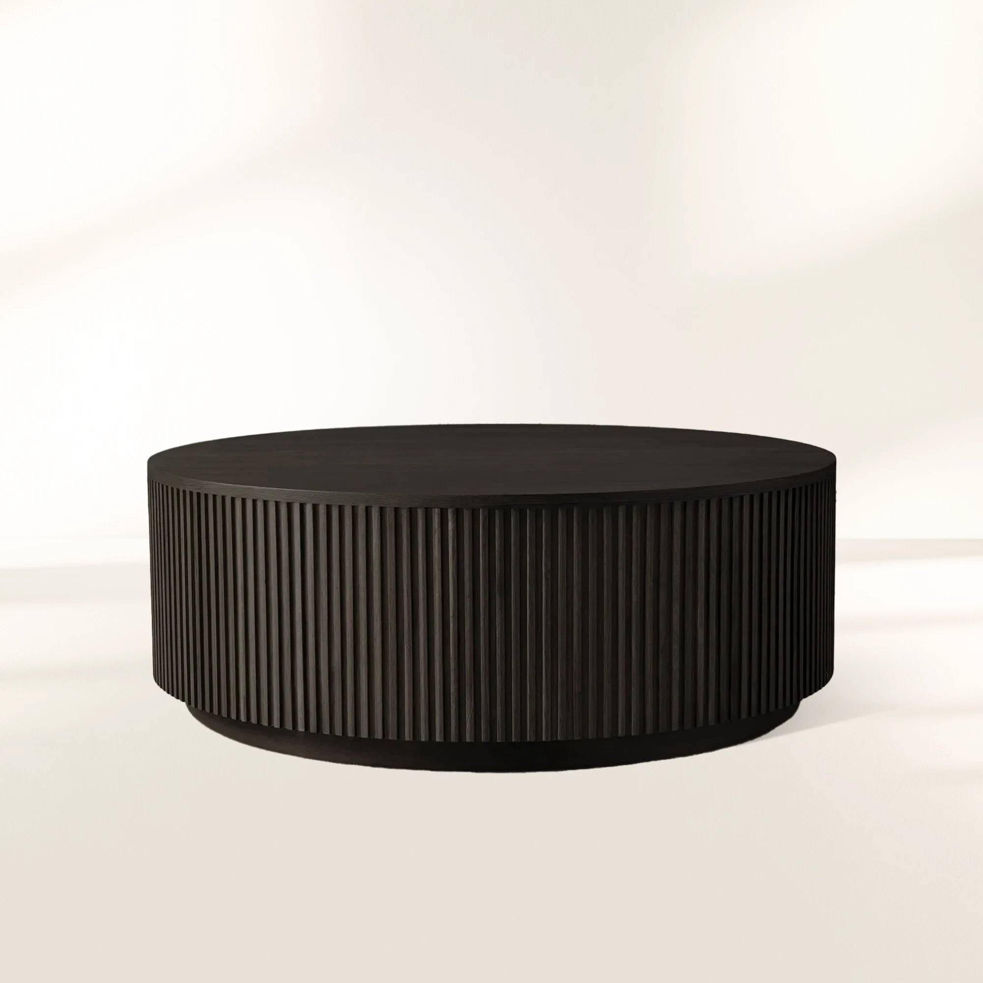 Finnley Round Oak Wood Coffee Table Modern Sofa Center Tea Table with Reeded Detailing