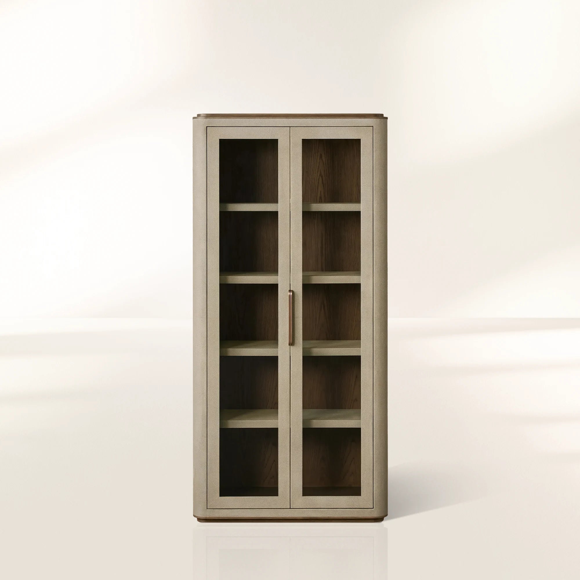 Harrow Hochvitrinen mit Shagreen-Imitat