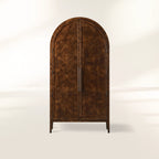 Armoire haute Hattie Burl pour salon, en bois naturel à grain de grain. 
