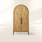 Armoire haute Hattie Burl pour salon, en bois naturel à grain de grain. 