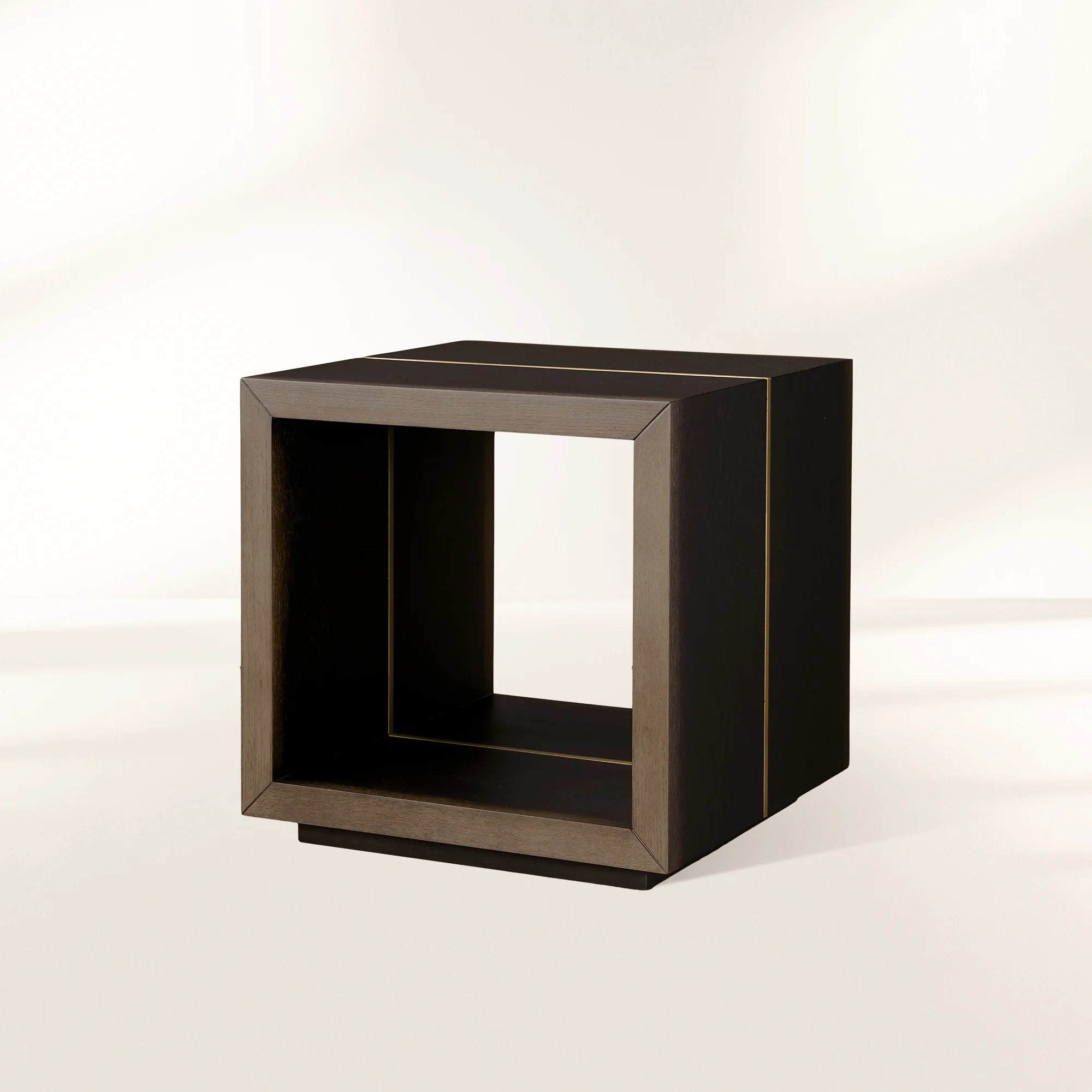 Table d'appoint carrée en bois massif Mihaela
