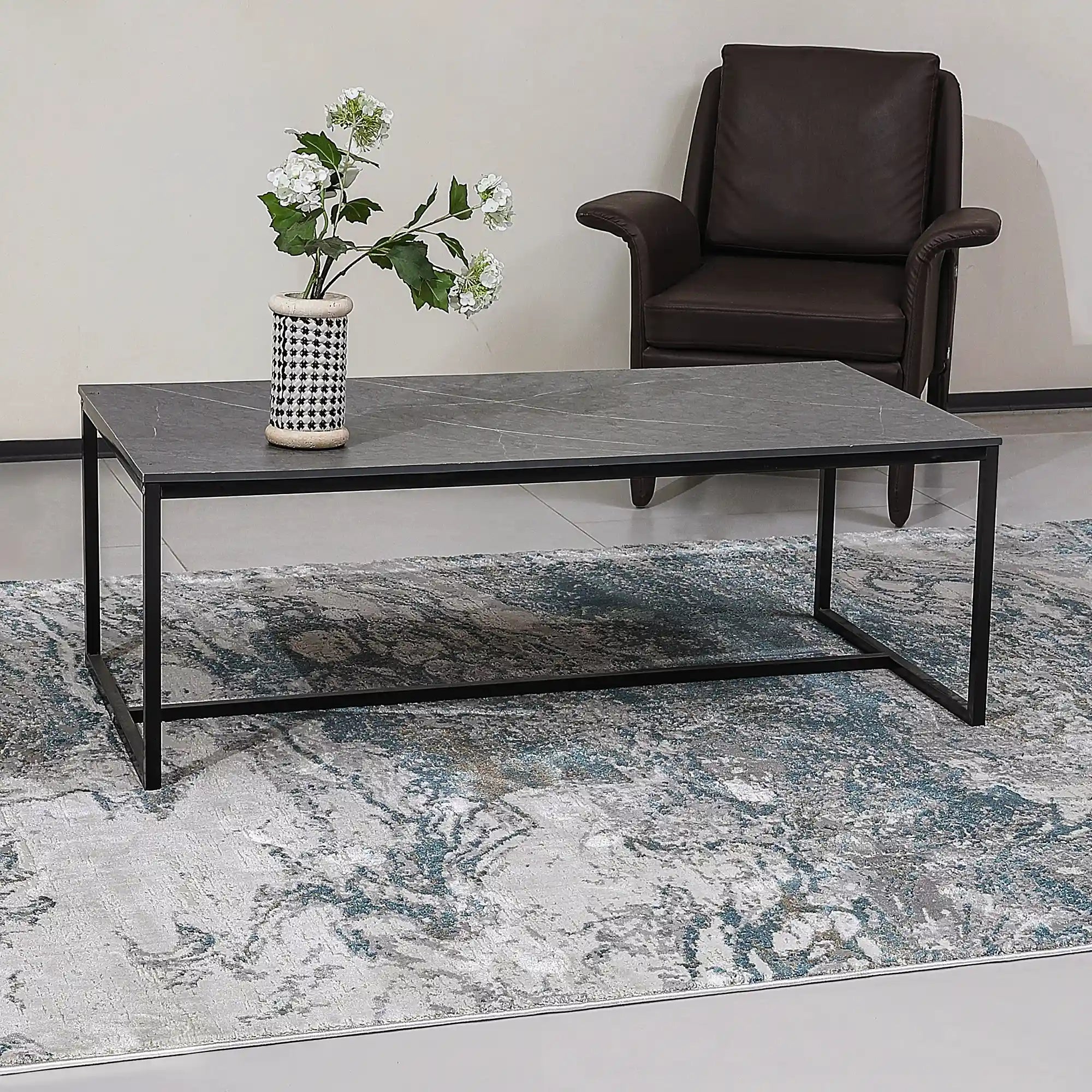 Tapis moderne Torino Mineral Flow Abstrait, luxueux et discret, raffiné, polyvalent et serein, style abstrait Mineral Flow.