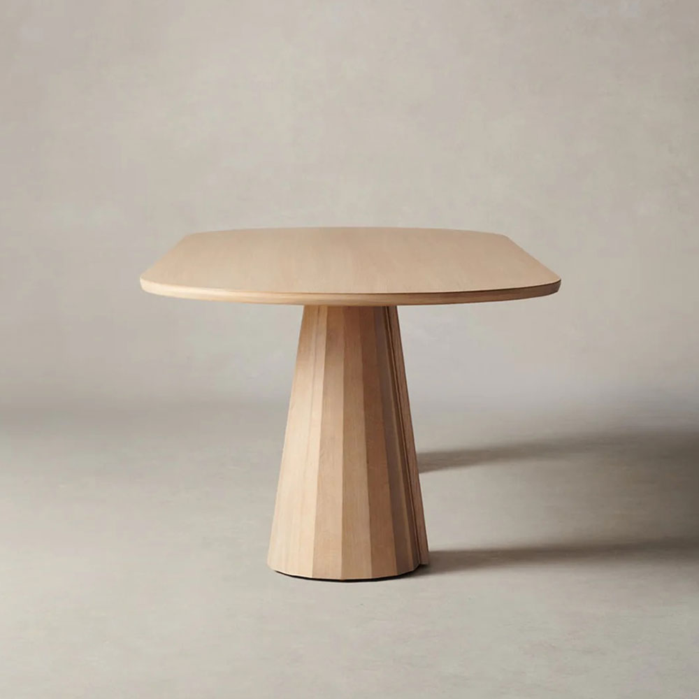Ovaler Esstisch aus braunem Holz mit facettiertem Kegelfuß