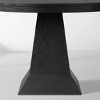Leighton Moderner runder Esstisch aus Holz im Landhausstil mit zeitlosem Sockeldesign