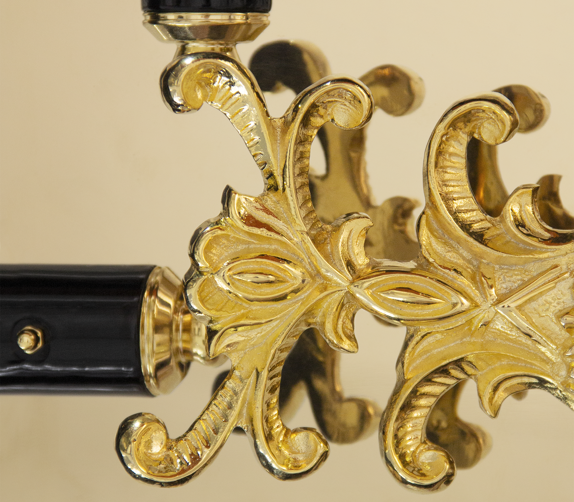 Luxury Knox Watch Winder Safe with Fort Knox-Inspired Armor Design & 8-Rotor Storage System