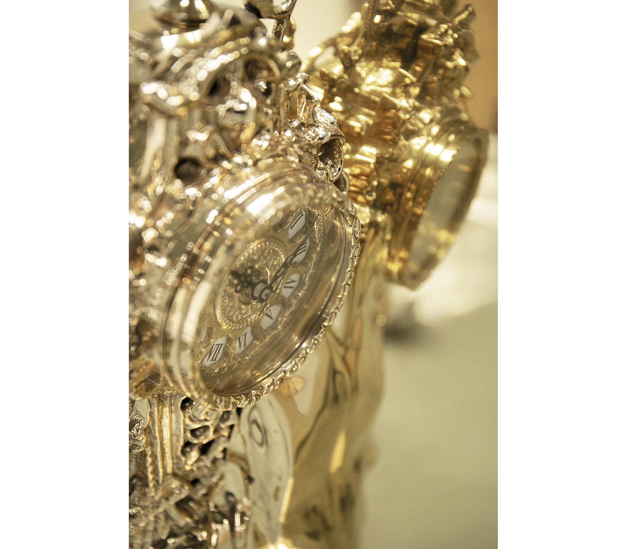 Luxury Dalí-Inspired Watch Winder Box with Surreal Sculptural Design & Gold-Plated Art Finish