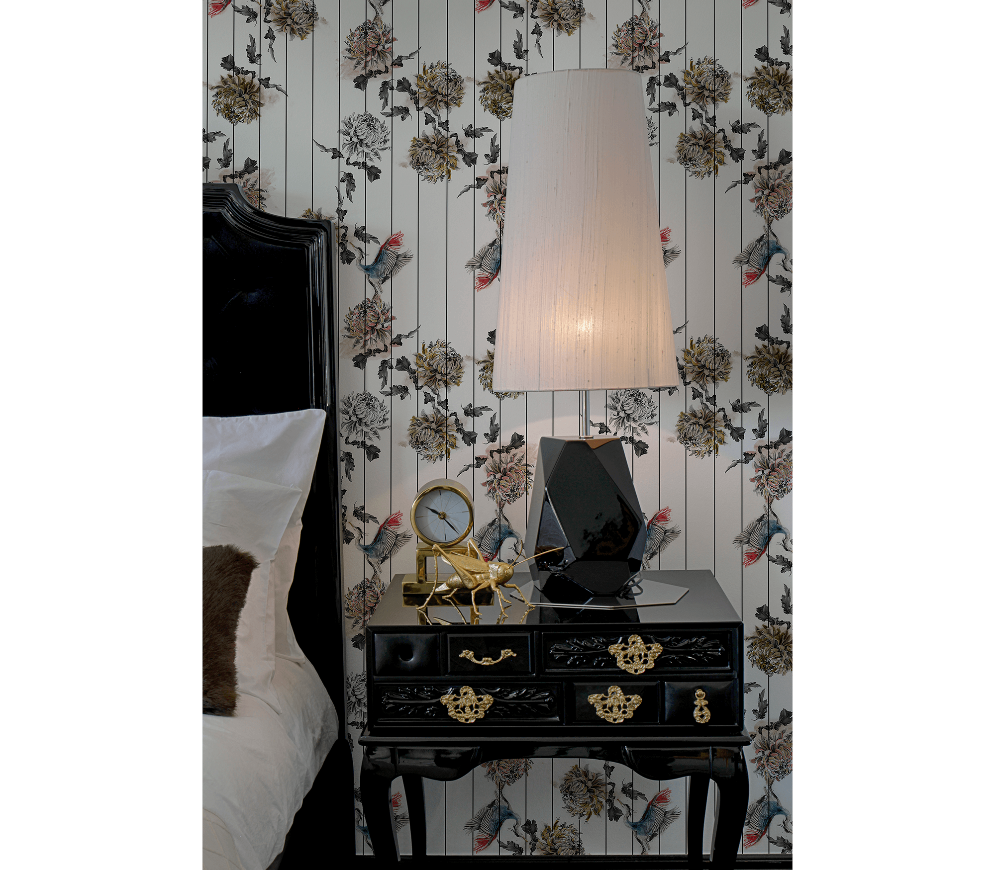 York Right Baroque High Gloss Black Luxury Nightstand